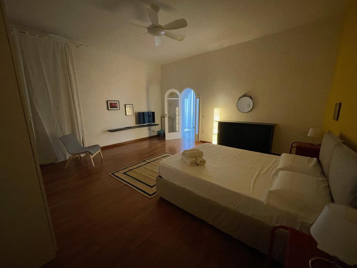 Noruena Luxury Apartment เนเปิลส์ ภายนอก รูปภาพ