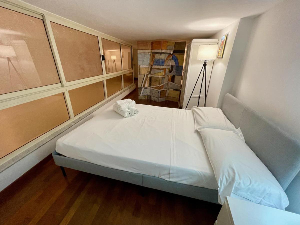 Noruena Luxury Apartment เนเปิลส์ ภายนอก รูปภาพ